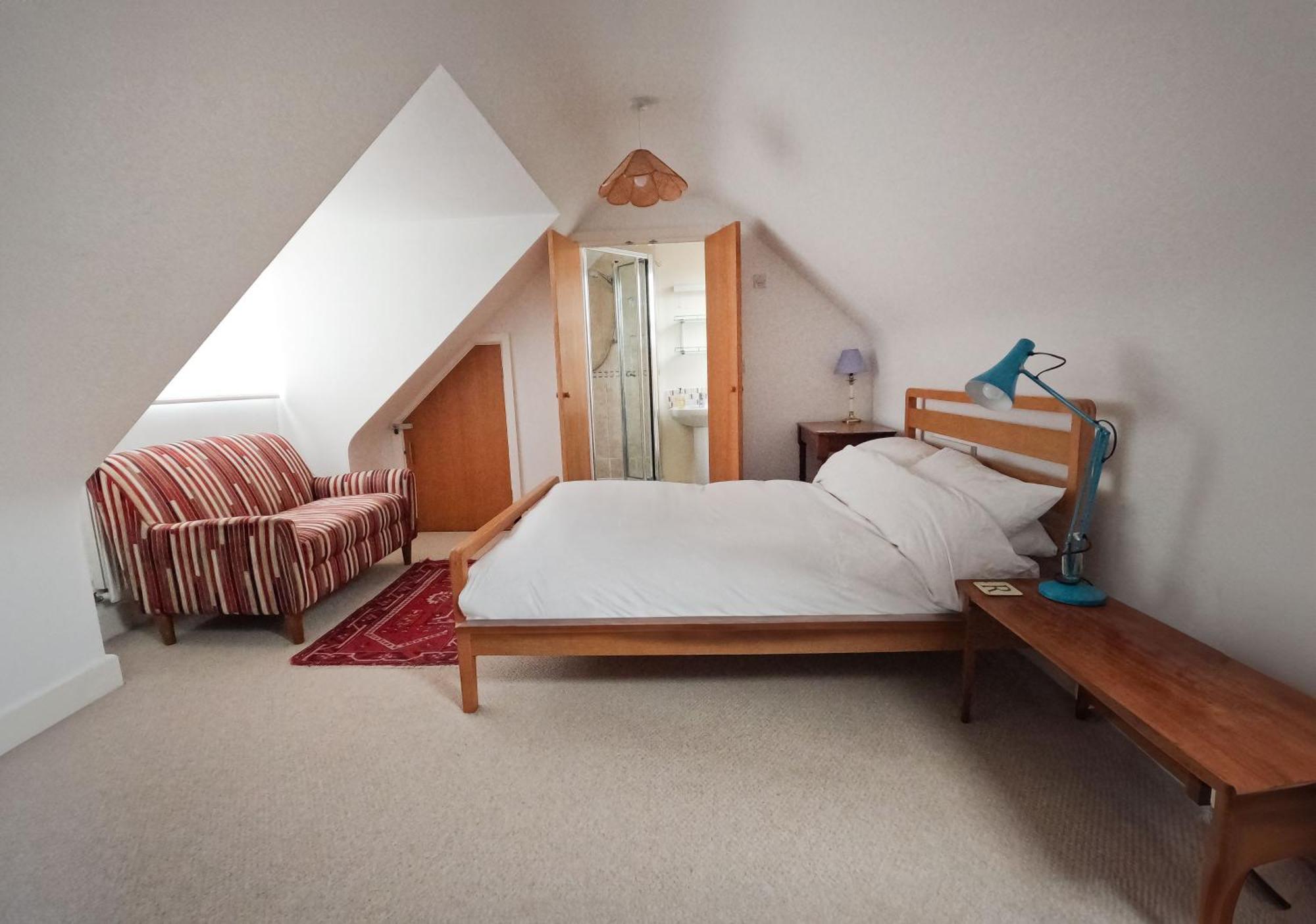 Relaxing Townhouse In The Heart Of Bridport Villa Bagian luar foto